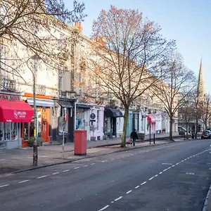 Apartment Ground Floor 2 Bedroom Town Centre, Cheltenham